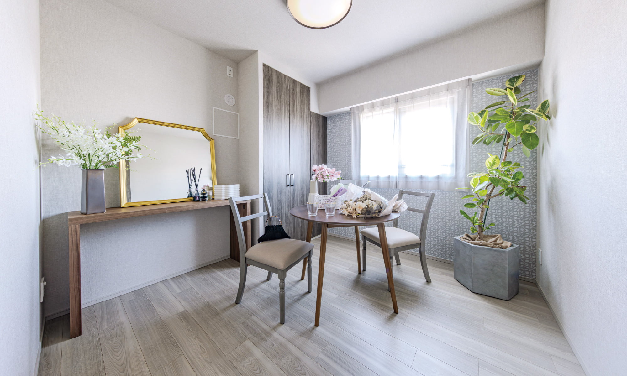 ROOM（3）